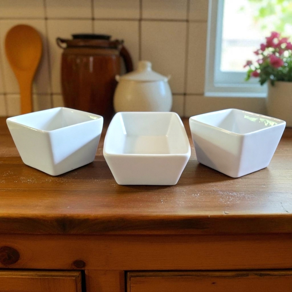 Living Quarters 2 Sq Relish Dish Bowl 1 Rectangular Butter Cracker Bread Snack